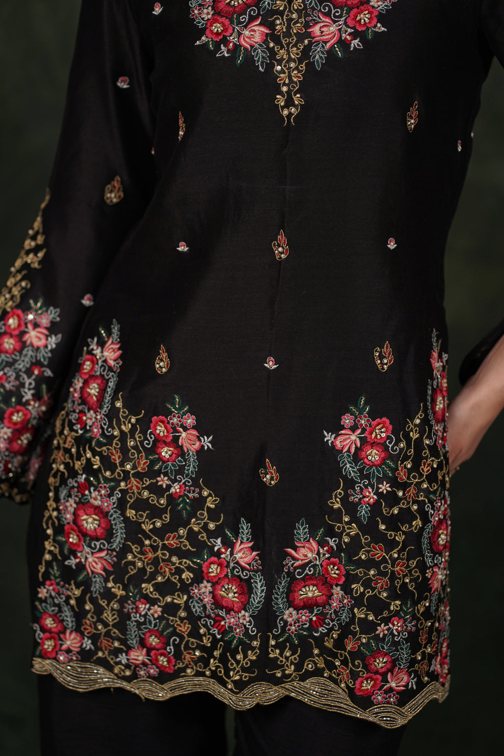 De Lara Black Chanderi Kurta With Silk Pant