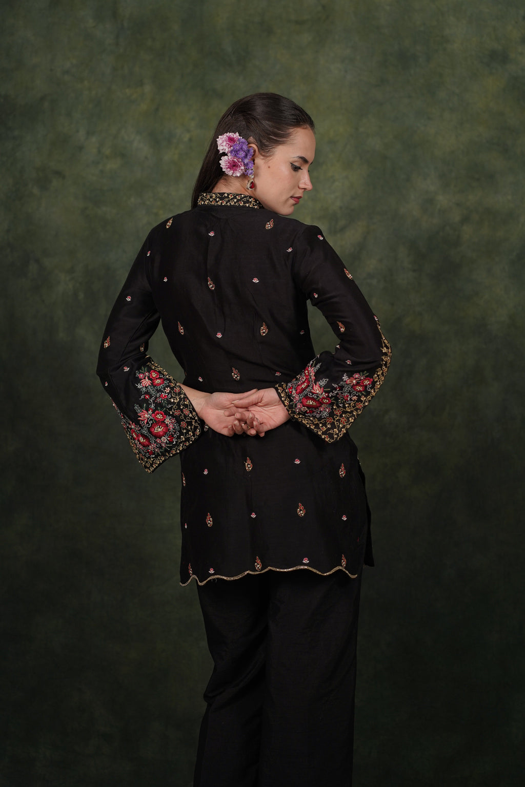 De Lara Black Chanderi Kurta With Silk Pant